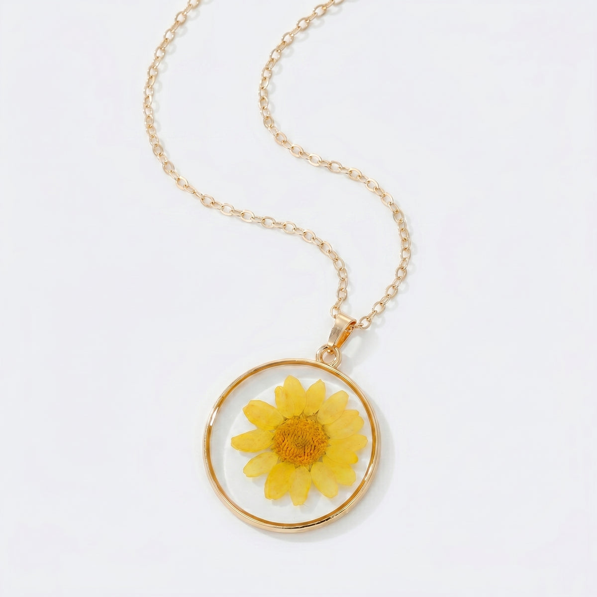 Effervescent Preserved Flower Necklace
