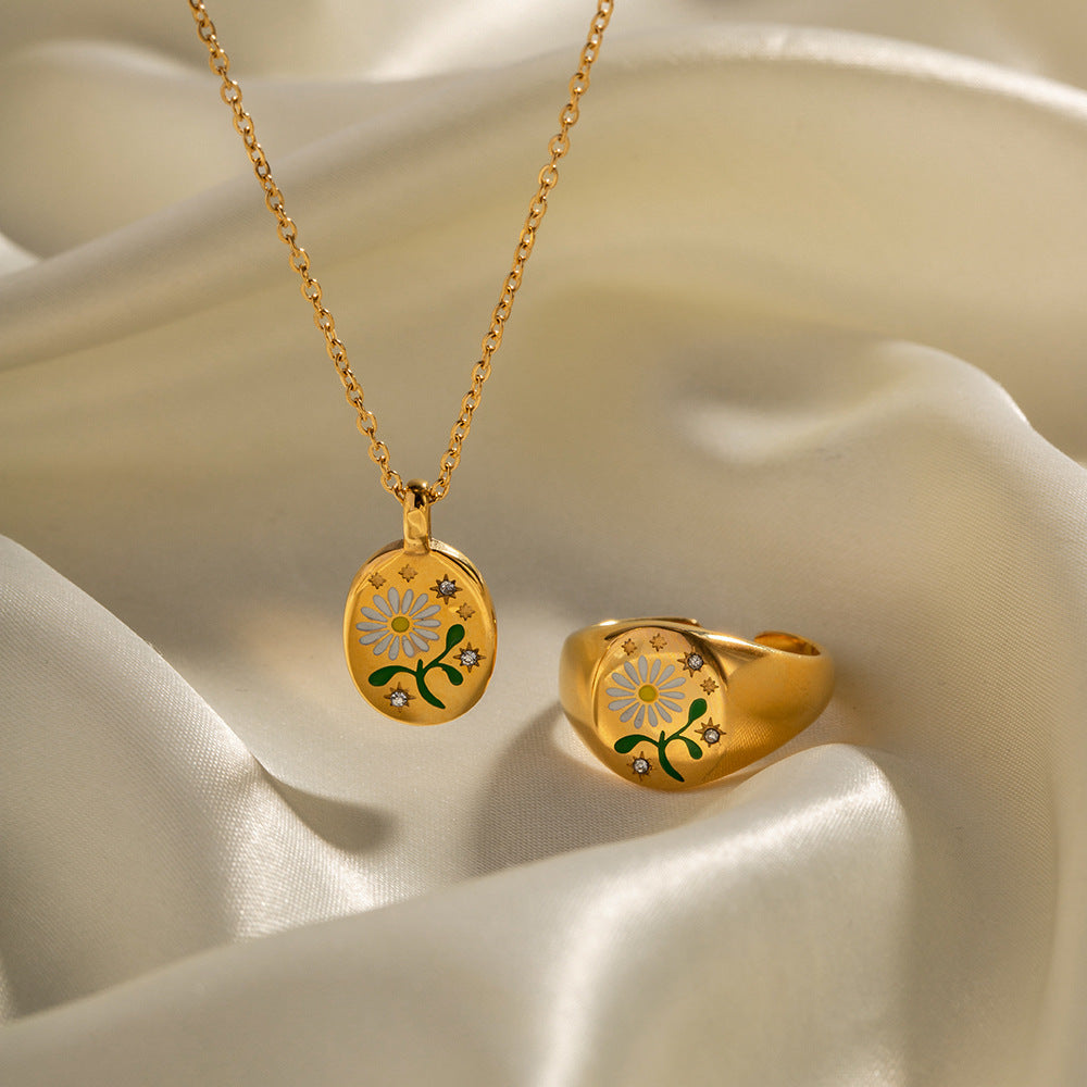 Blooming Wild Daisy Necklace