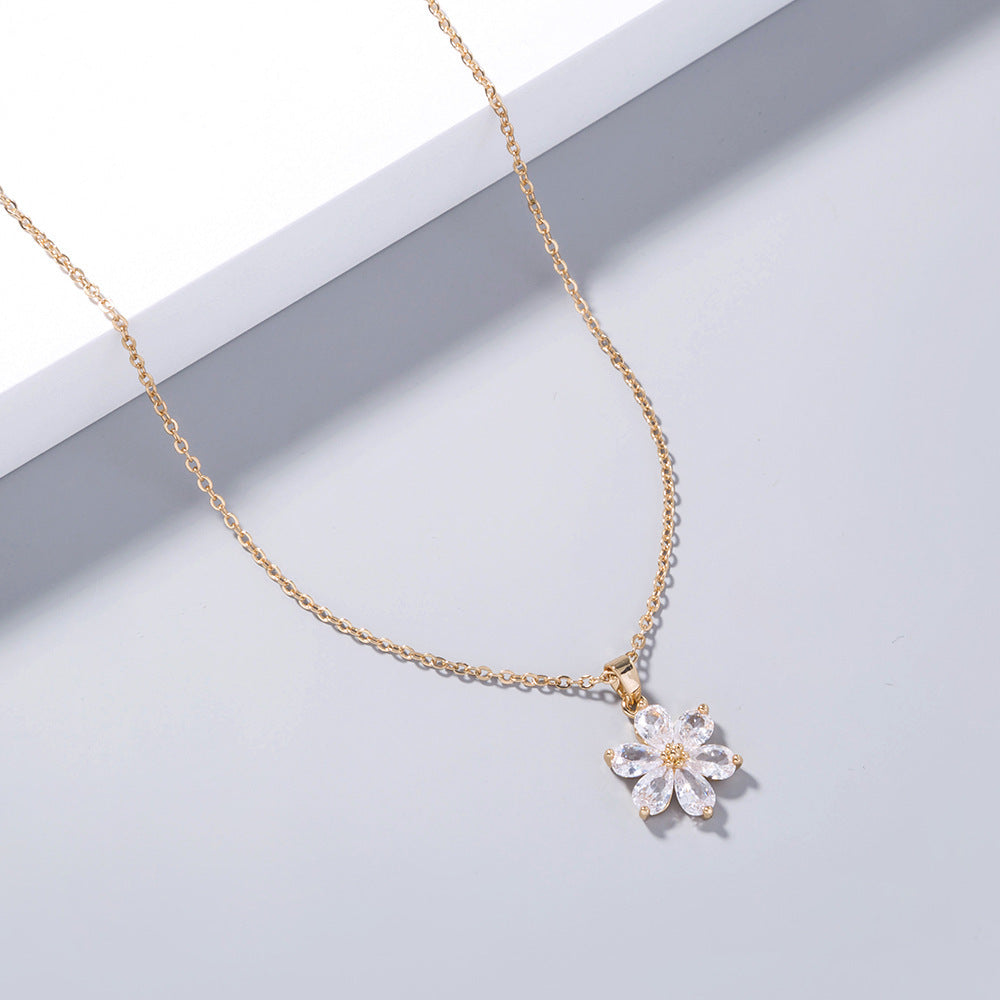 Crafted Daisy Necklace
