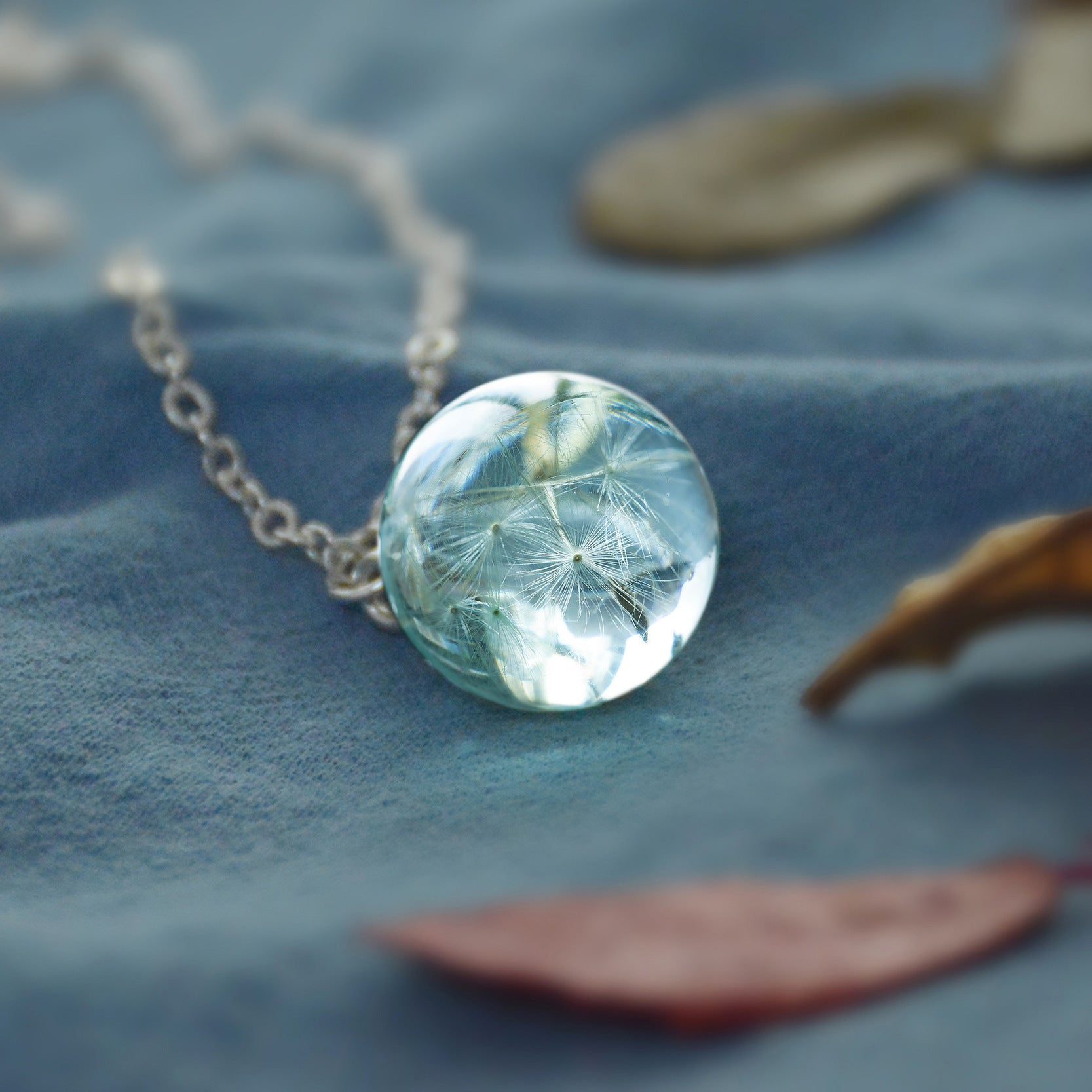 Botanic Resin Dandelion Flower Necklace