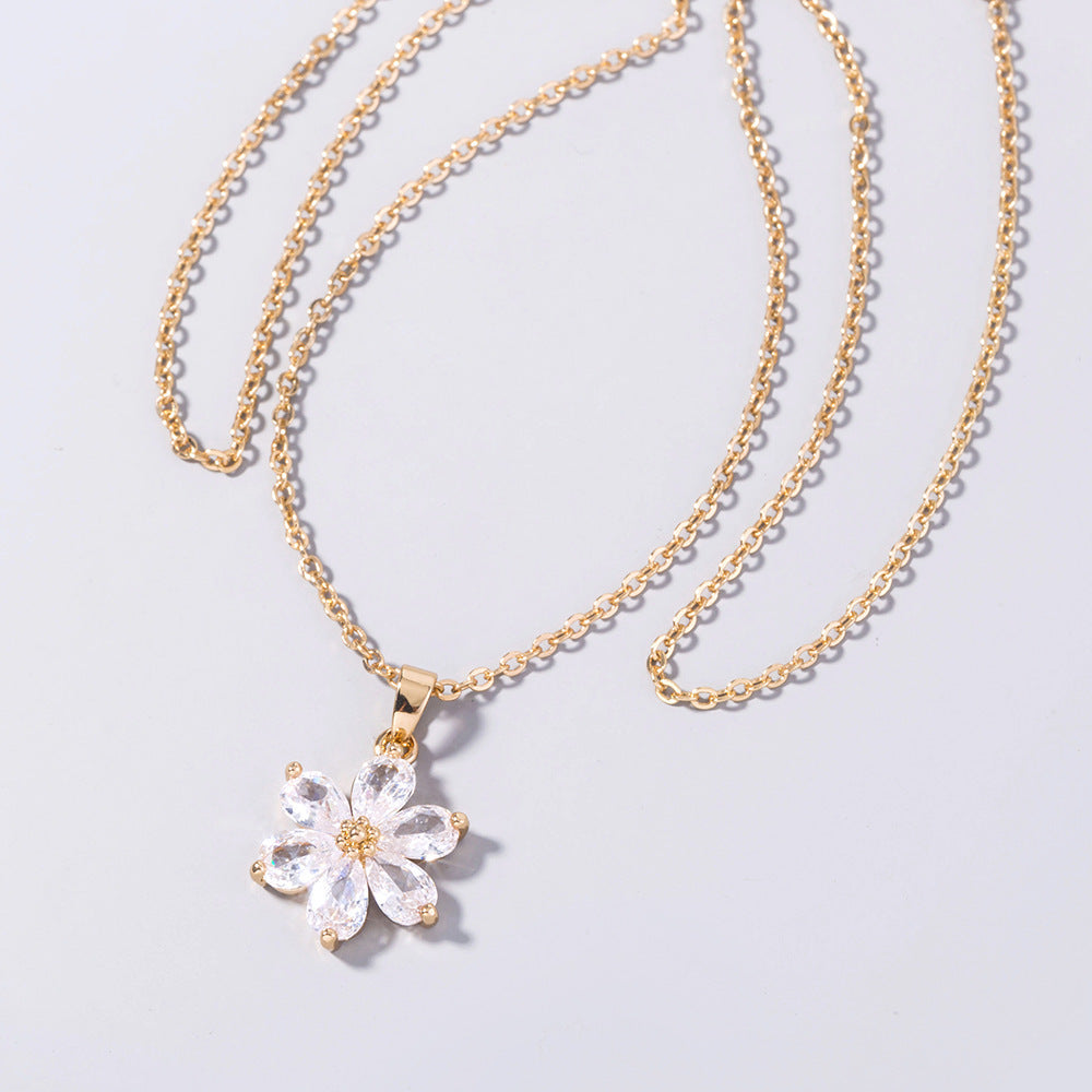 Crafted Daisy Necklace