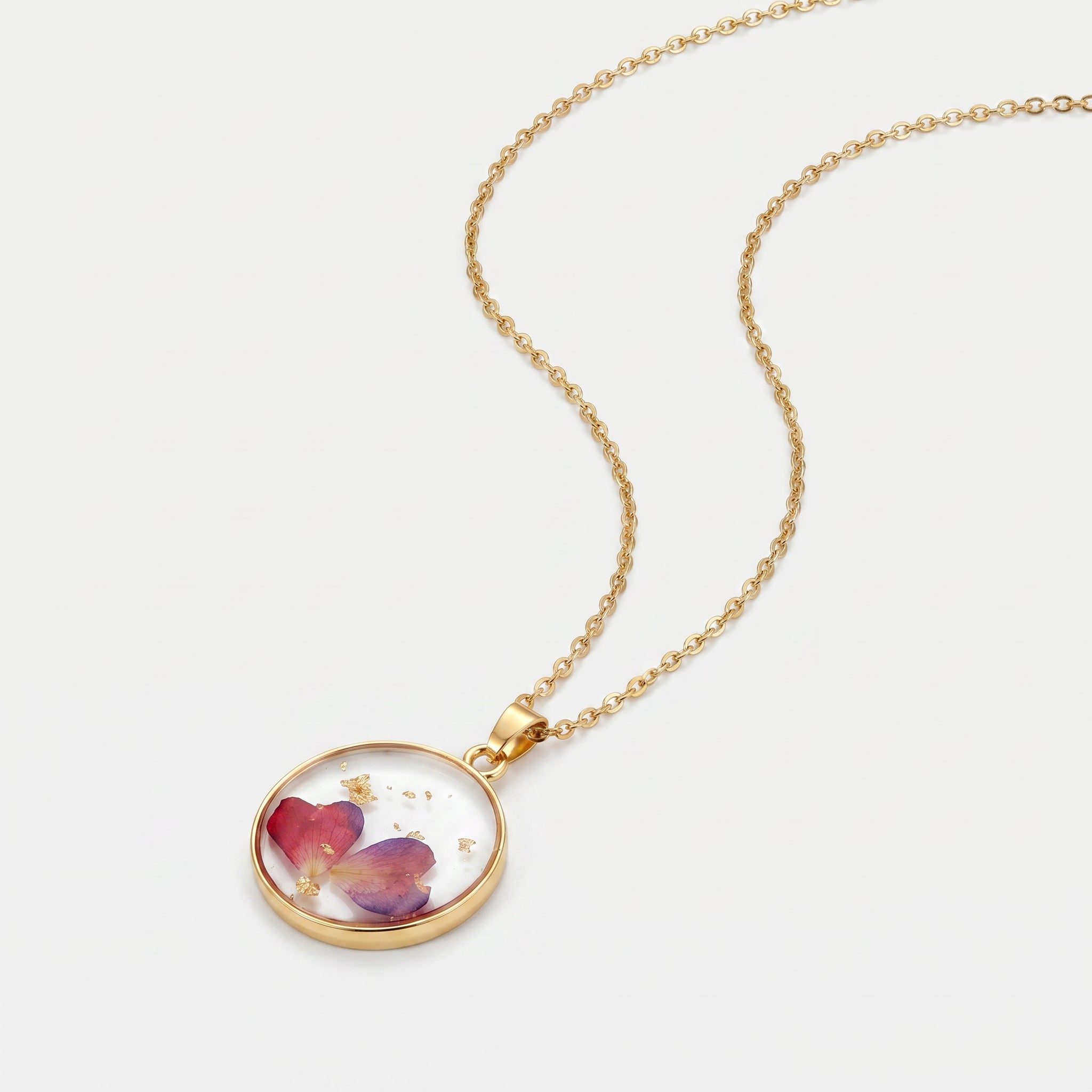 Ethereal Dried Flower Necklace | DESCRIPTION |