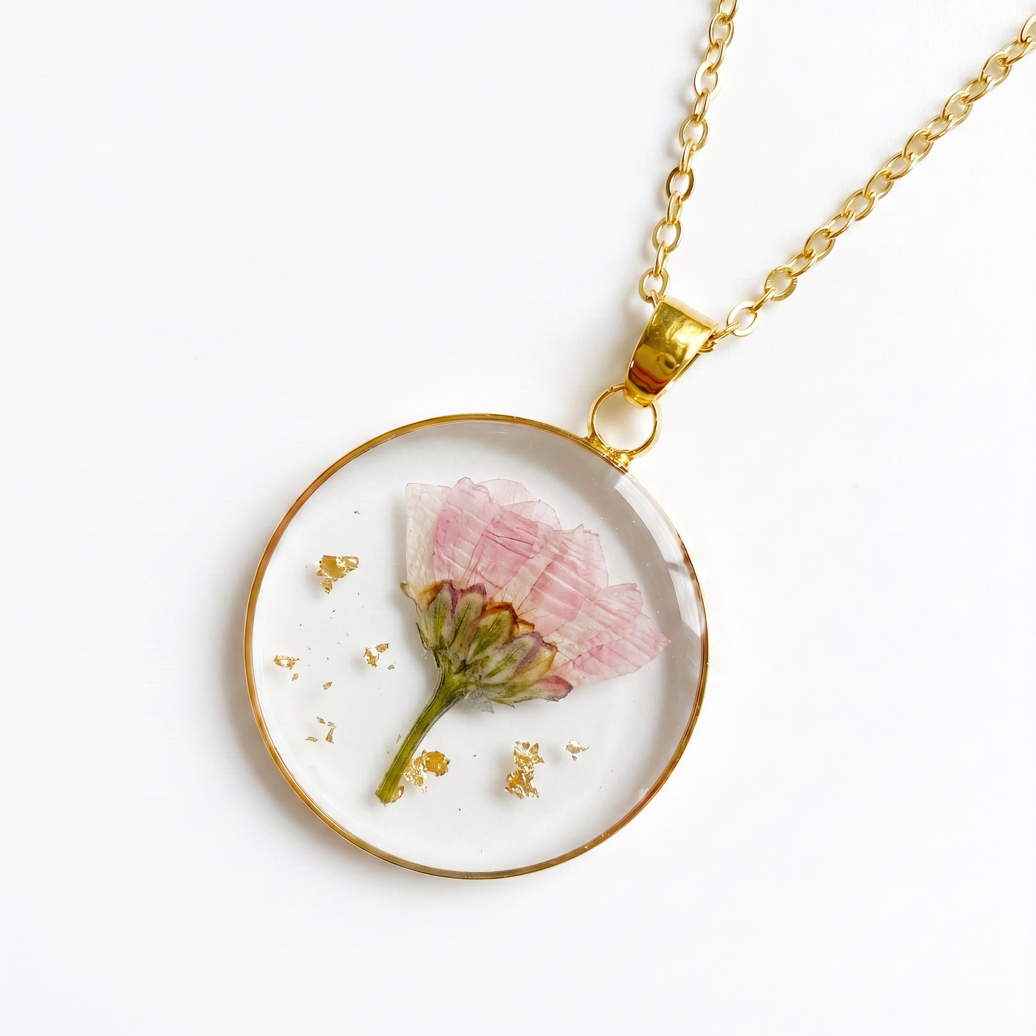 Ethereal Dried Flower Necklace | DESCRIPTION |
