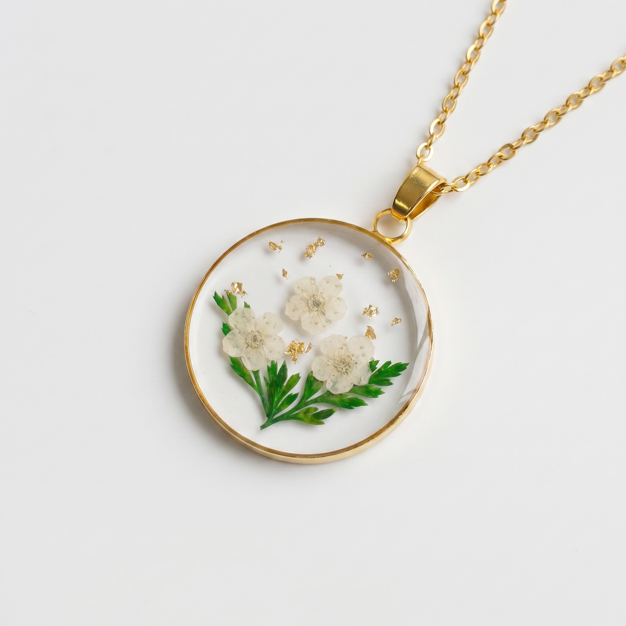 Ethereal Dried Flower Necklace | DESCRIPTION |