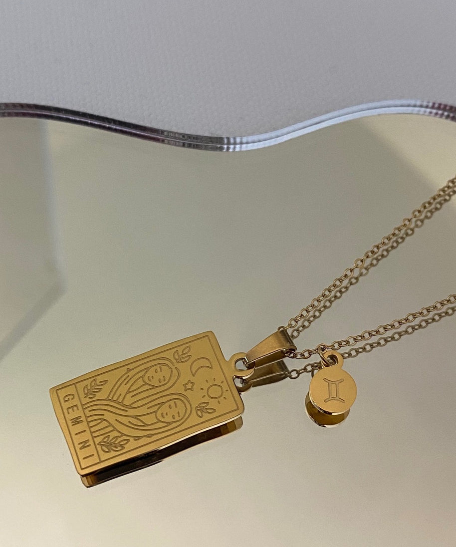 Constellation Engraved Clavicle Necklace