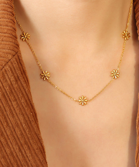 8 Petal Flower Necklace