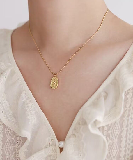 Romantic Tulip Musk Necklace