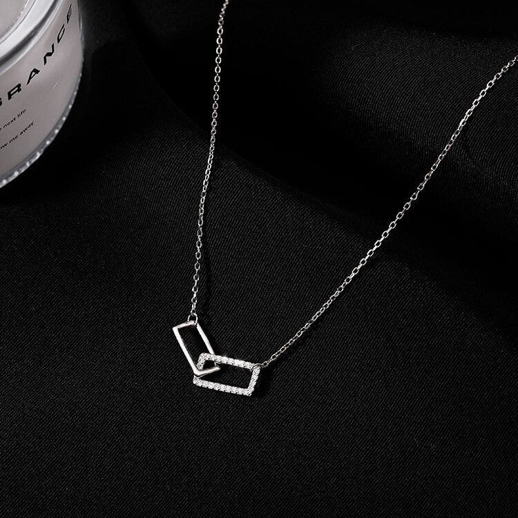 Hypnotic Double Frames Necklace