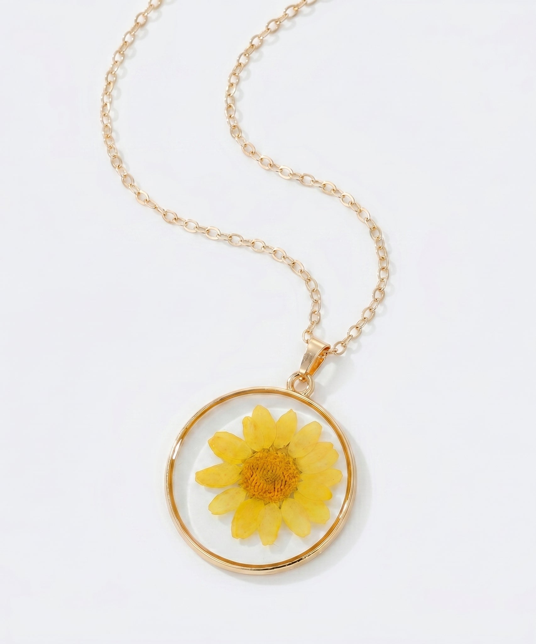 Effervescent Preserved Flower Necklace