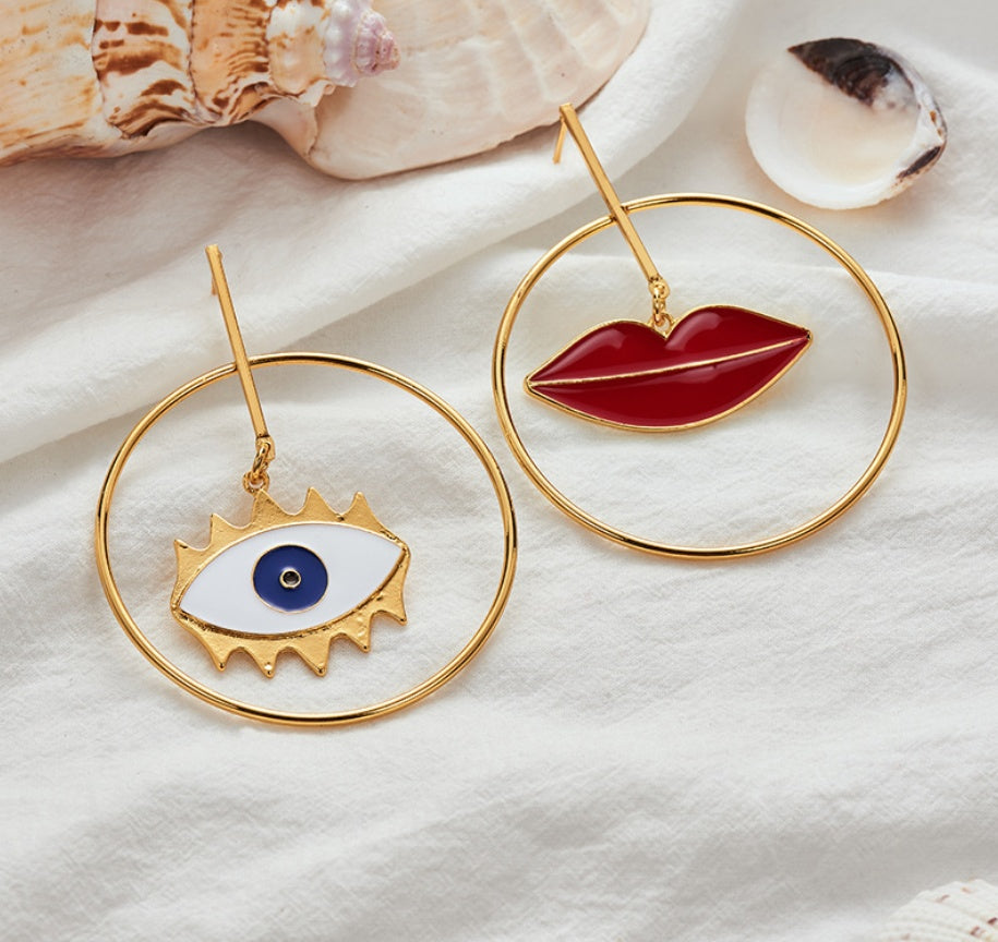 Scintillating Love Themed Earrings