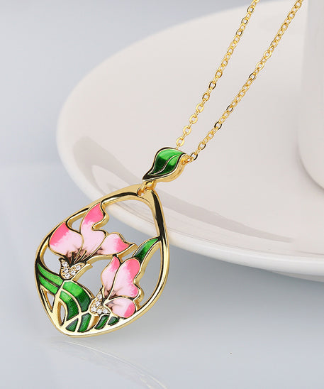 Leafy Spring Time Necklace