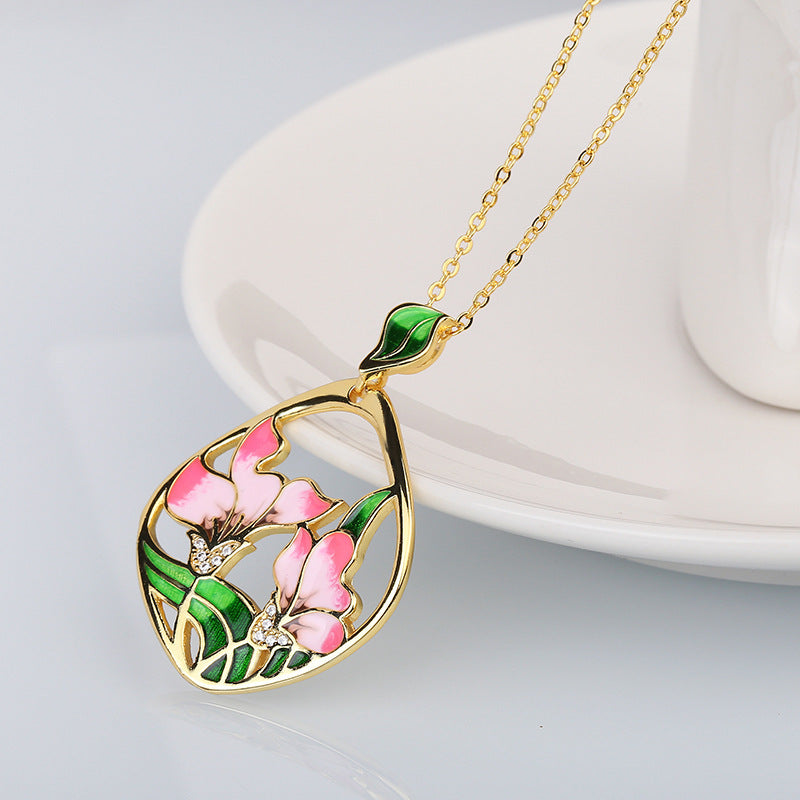 Leafy Spring Time Necklace
