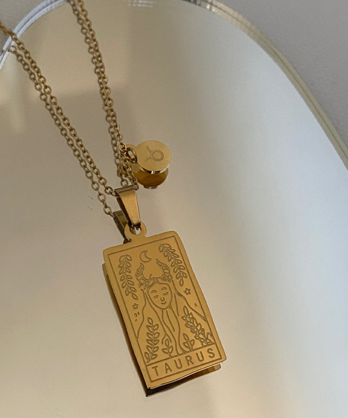 Constellation Engraved Clavicle Necklace