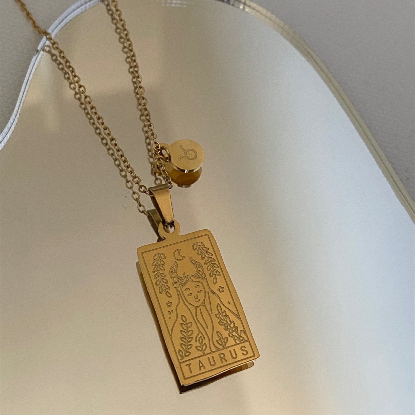 Constellation Engraved Clavicle Necklace