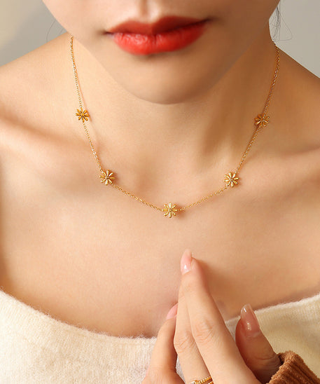 8 Petal Flower Necklace