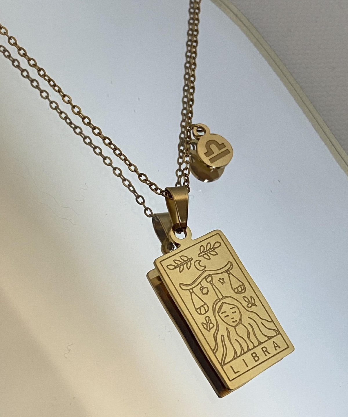 Constellation Engraved Clavicle Necklace