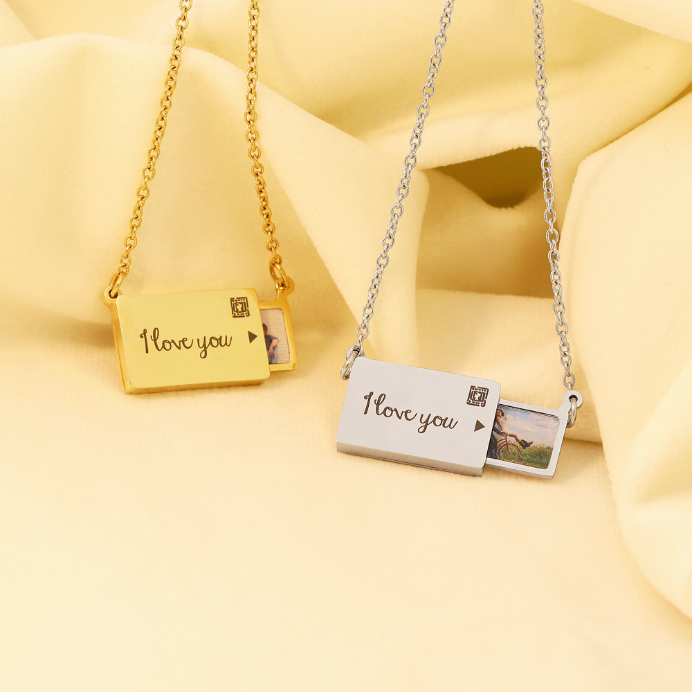 Customized Creative Pull-out Photo Box Necklace