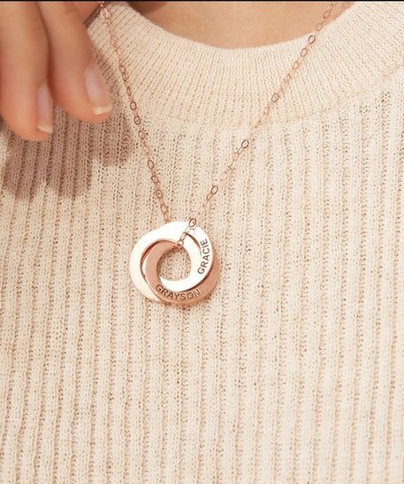 Customized Three Ring Tricolor Names Necklace