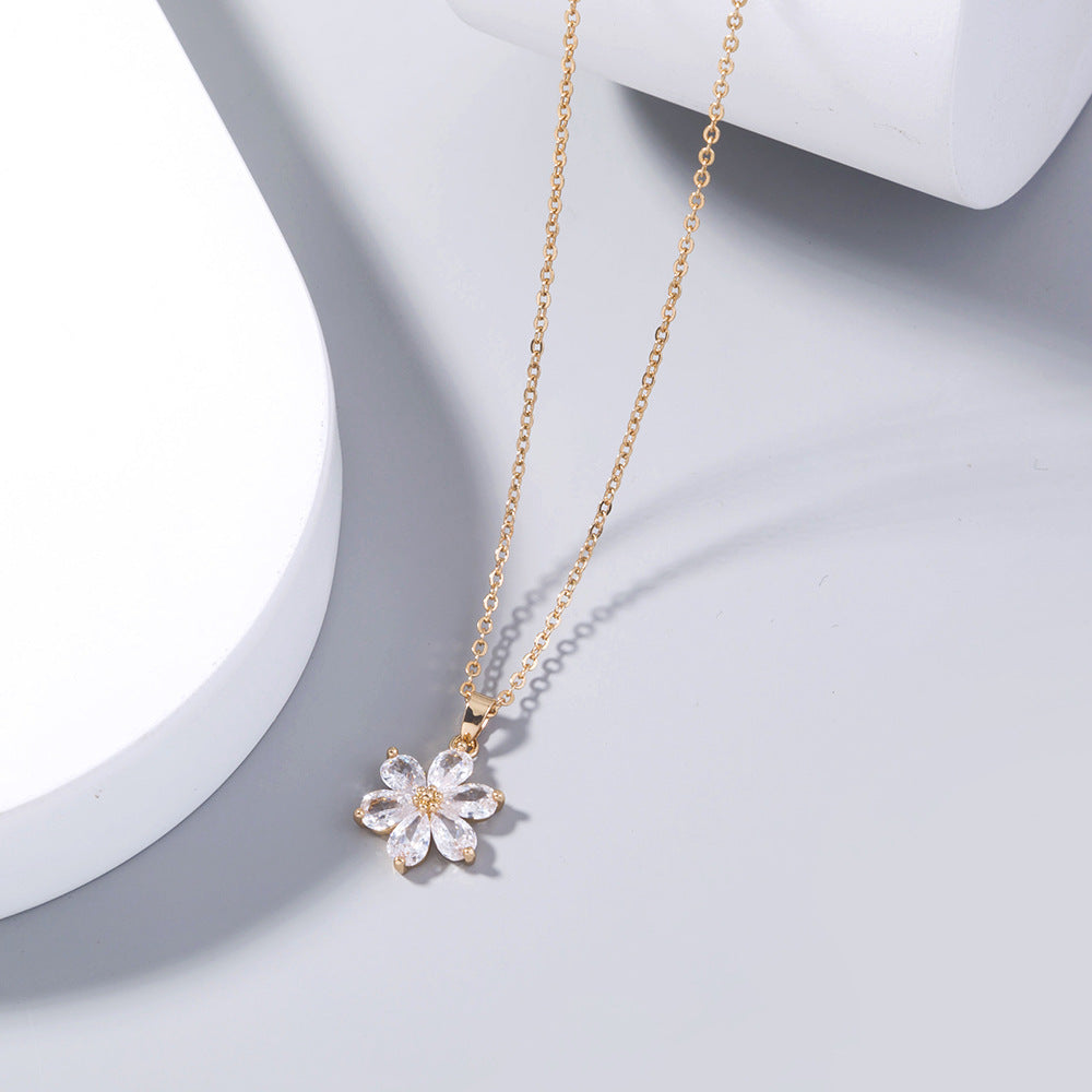 Crafted Daisy Necklace