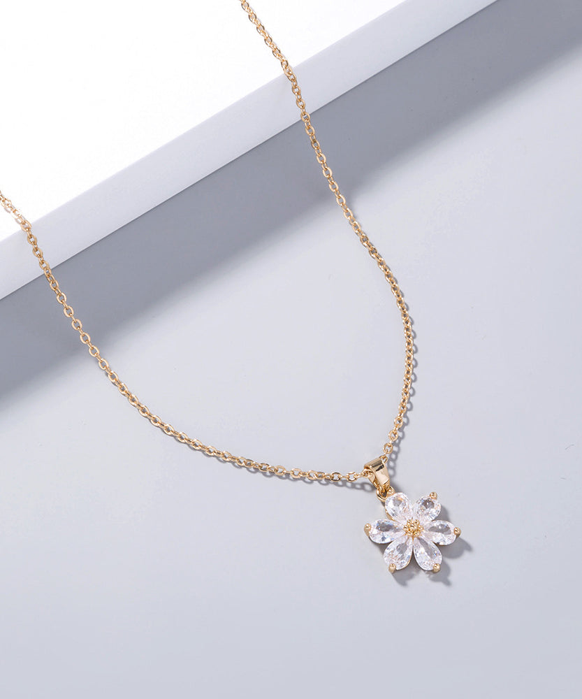 Crafted Daisy Necklace