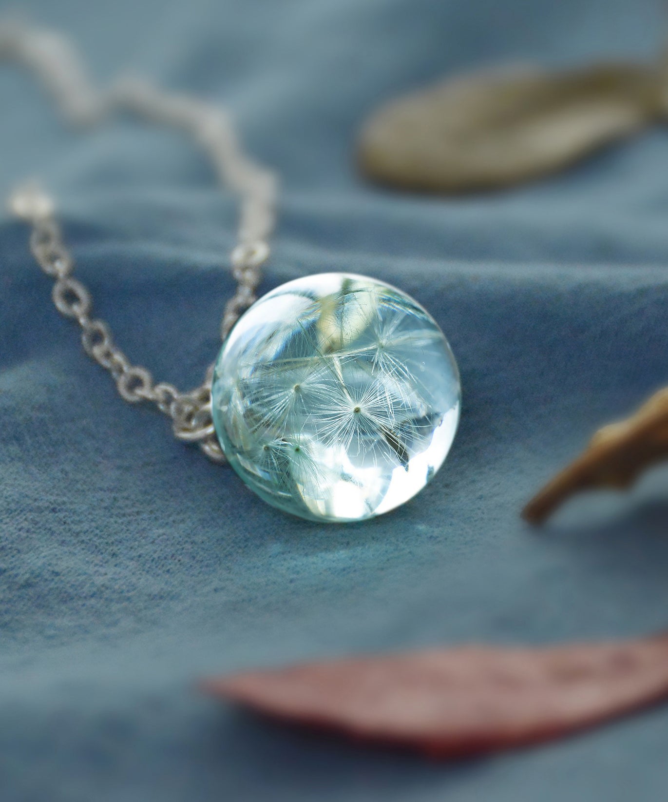Botanic Resin Dandelion Flower Necklace