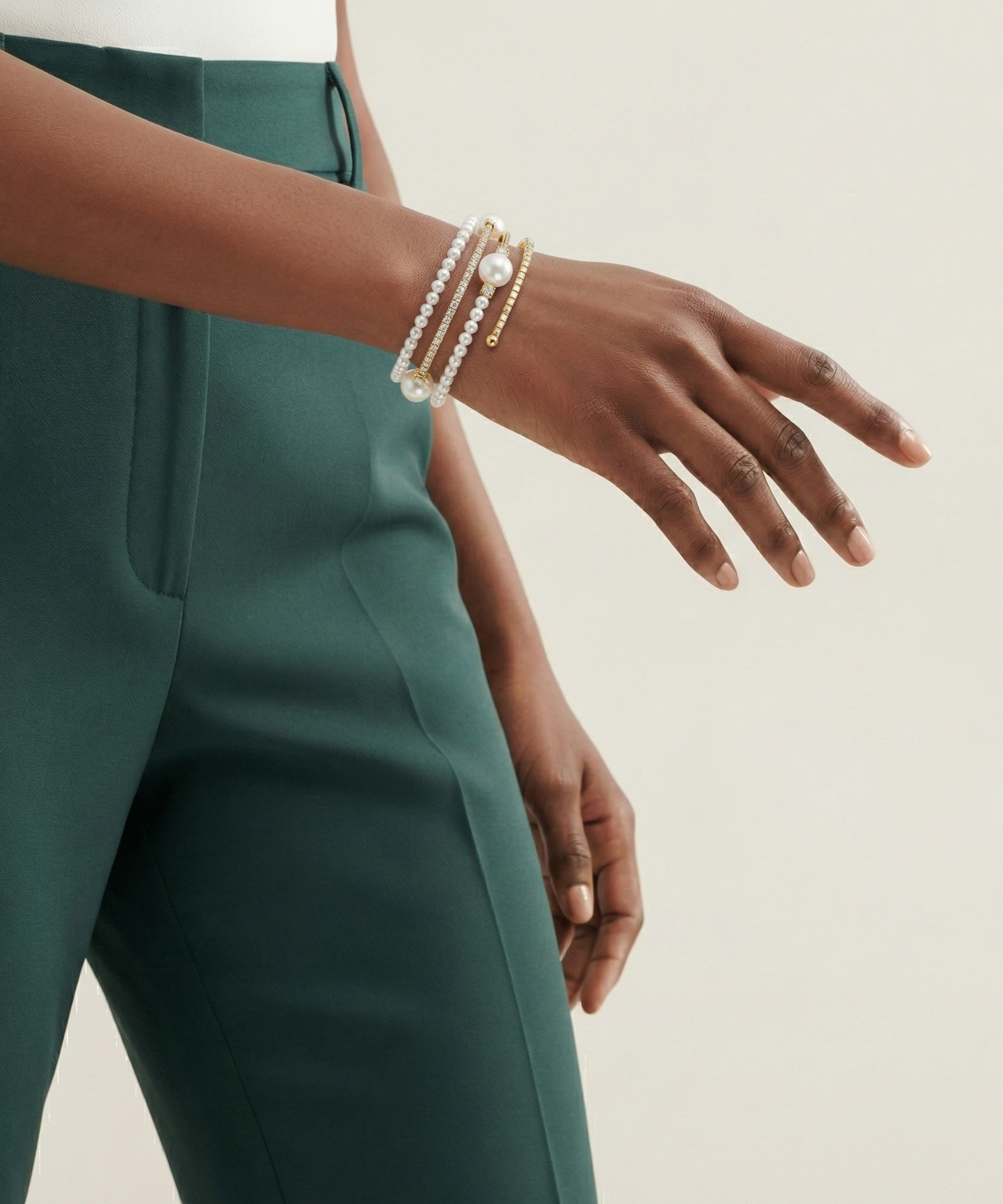 Inventive Pearl Rhinestone Bracelet