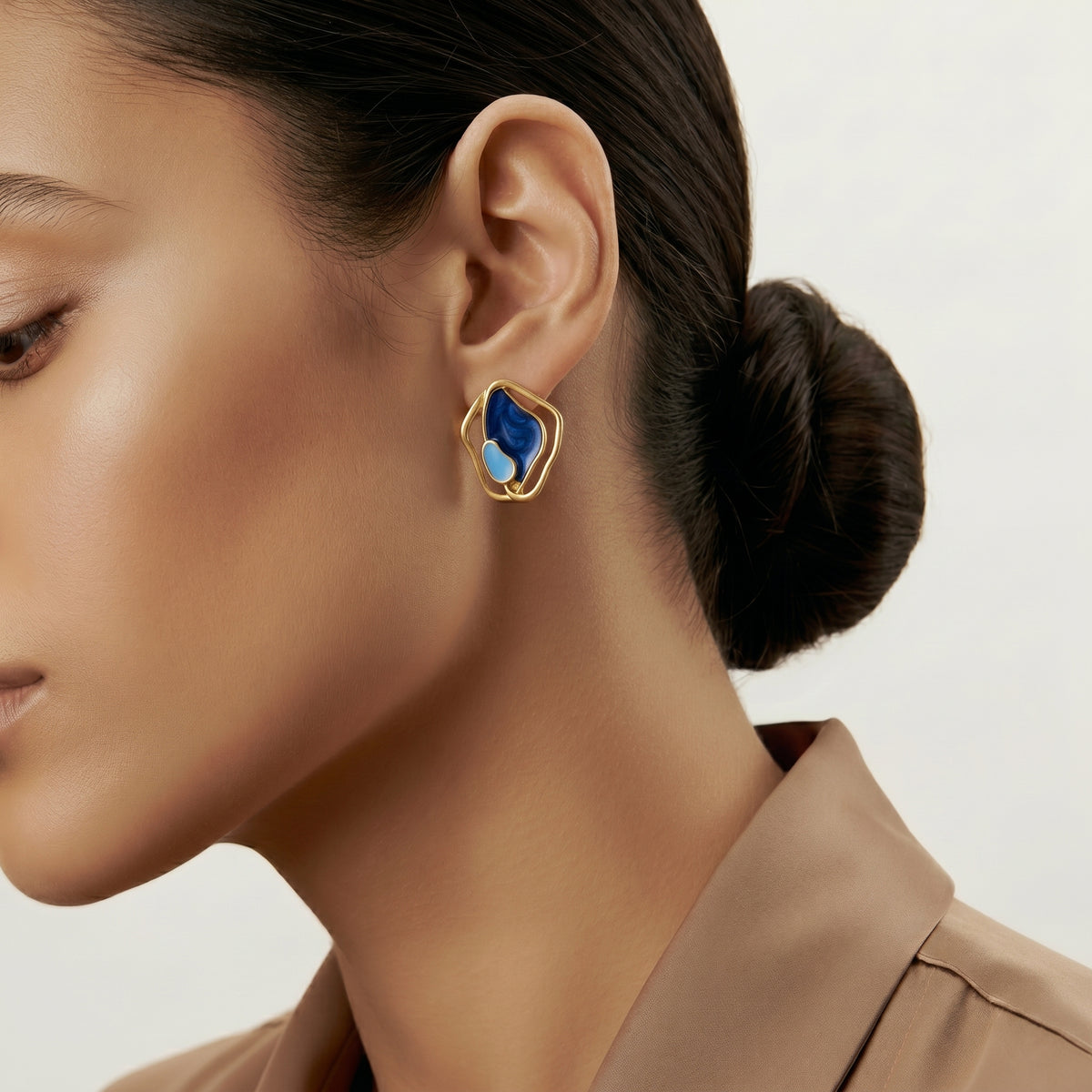 Sophisticated Oceanic Limit Earrings
