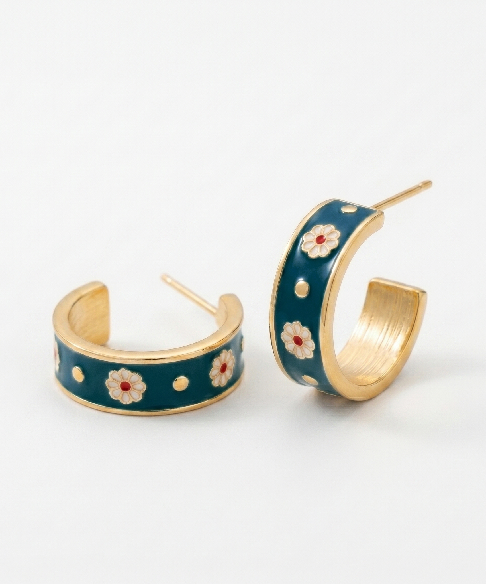 Sublime Vintage Daisy Earrings