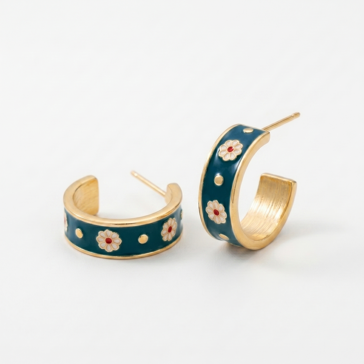 Sublime Vintage Daisy Earrings