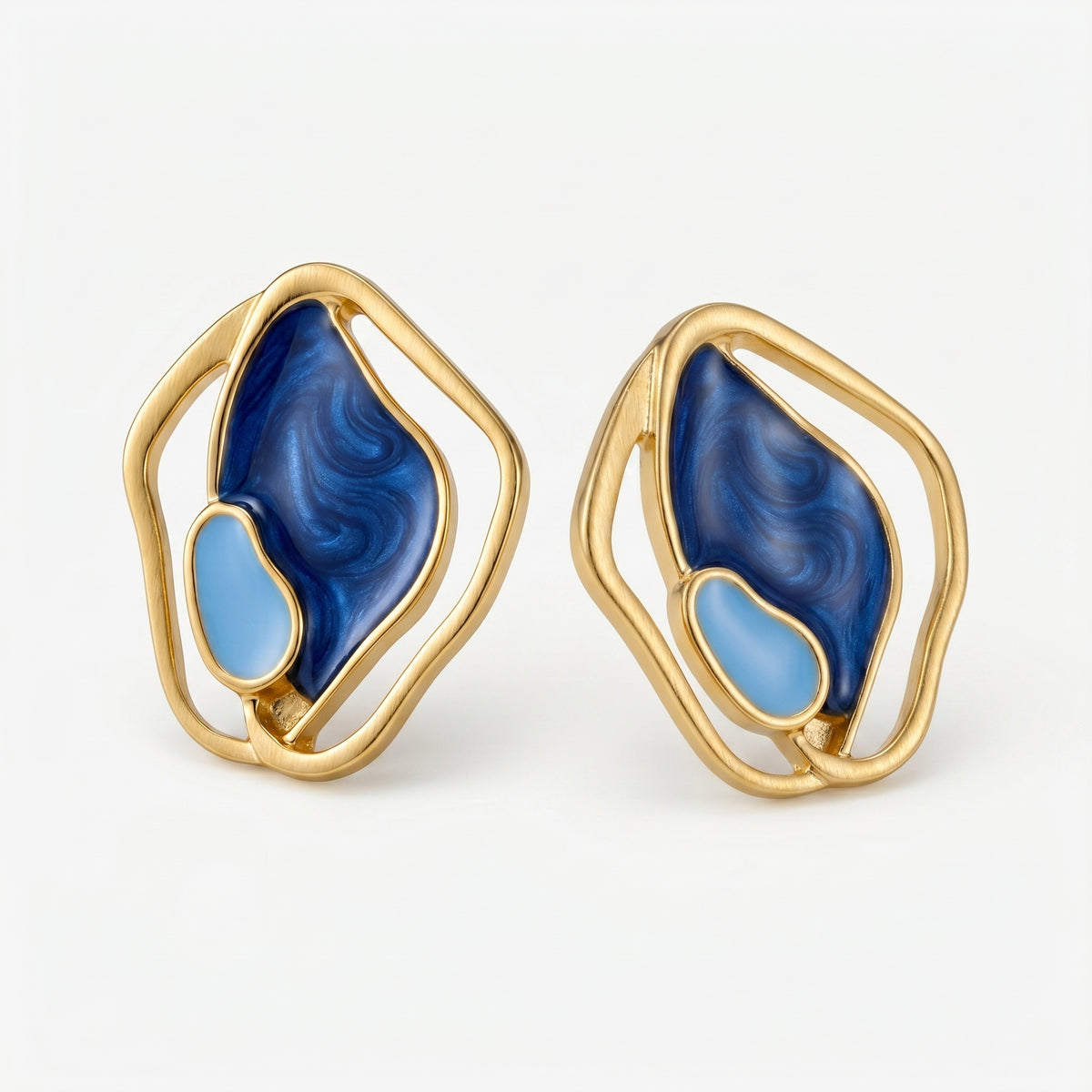 Sophisticated Oceanic Limit Earrings