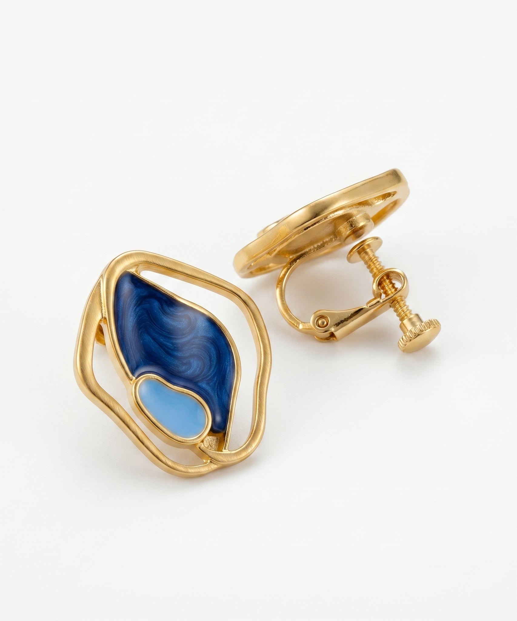 Sophisticated Oceanic Limit Earrings