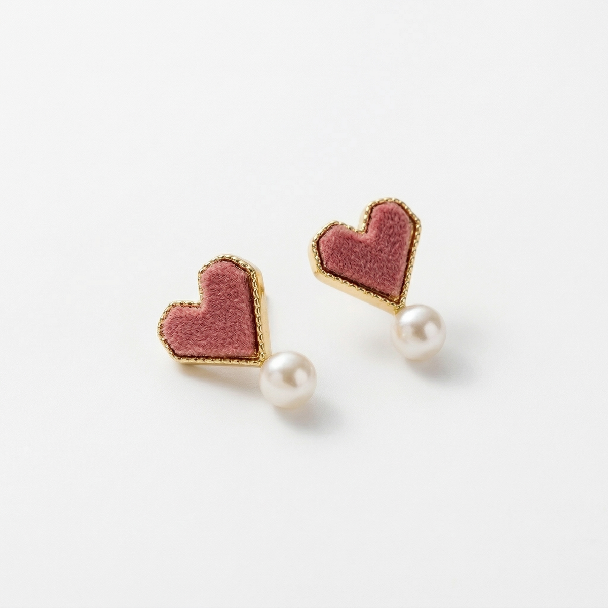 Striking Heart Shaped Love Pearl Earrings