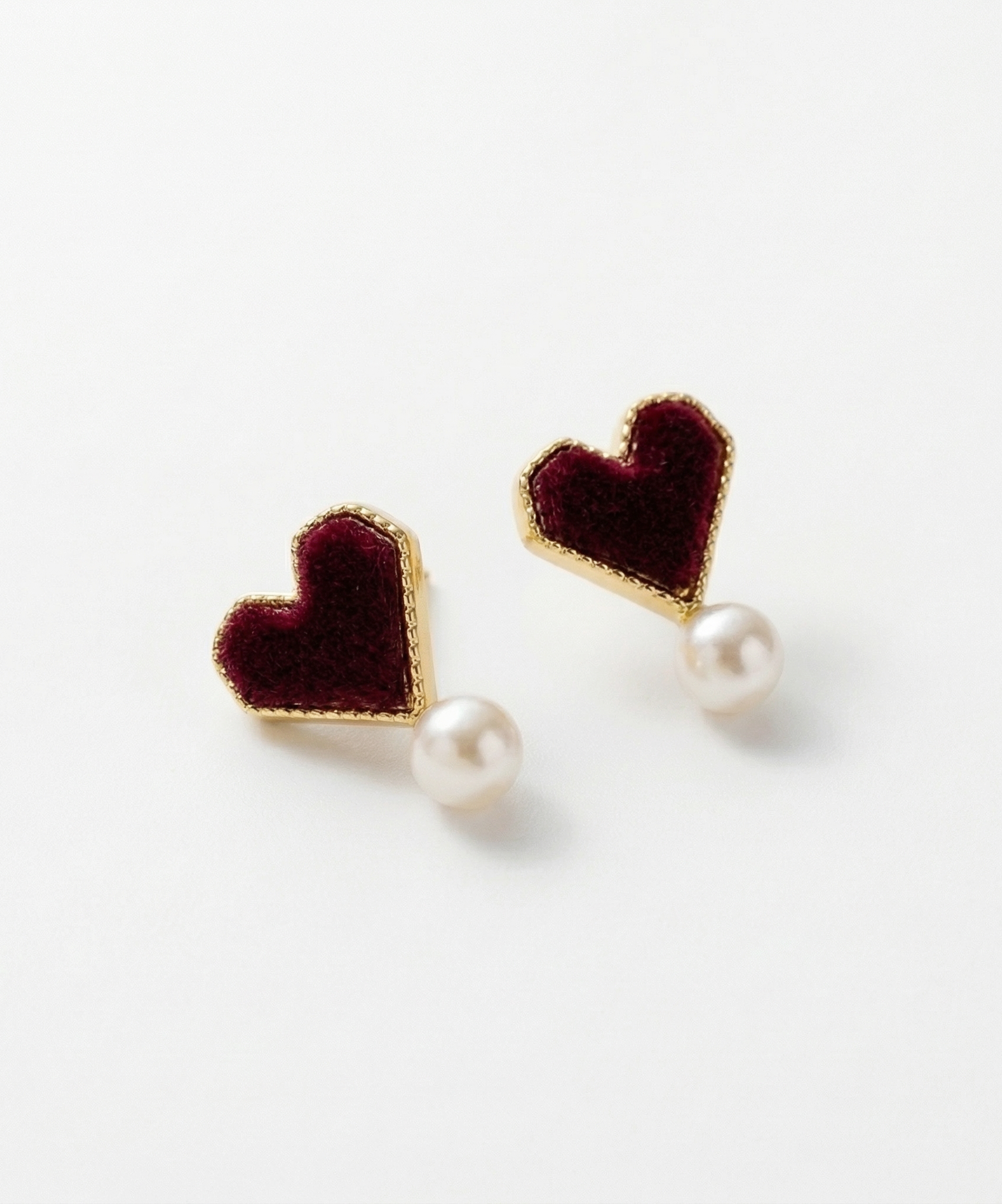 Striking Heart Shaped Love Pearl Earrings