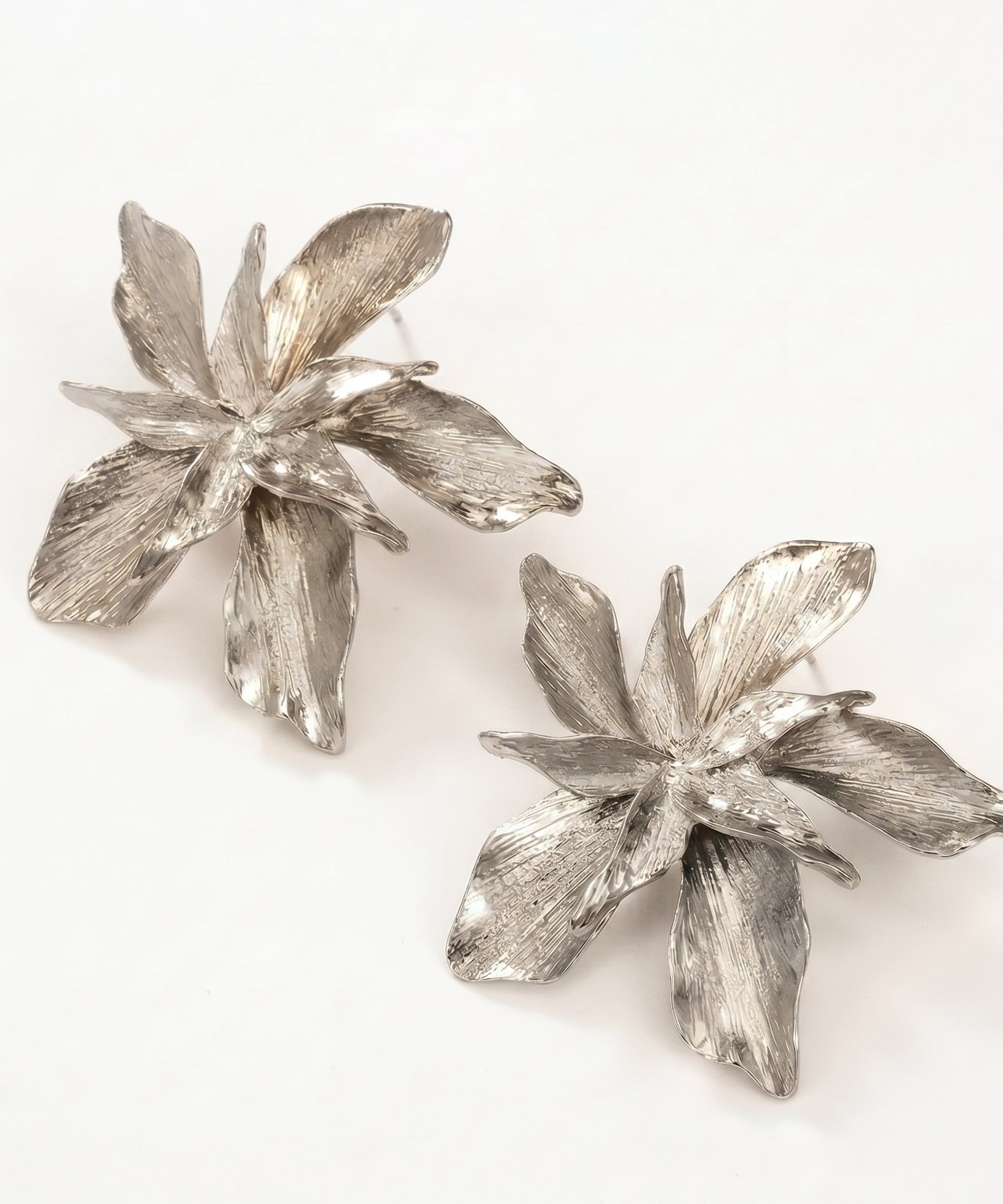 Bespoke & Noticeable Flower Earrings