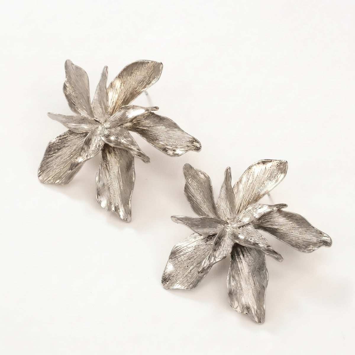 Bespoke & Noticeable Flower Earrings