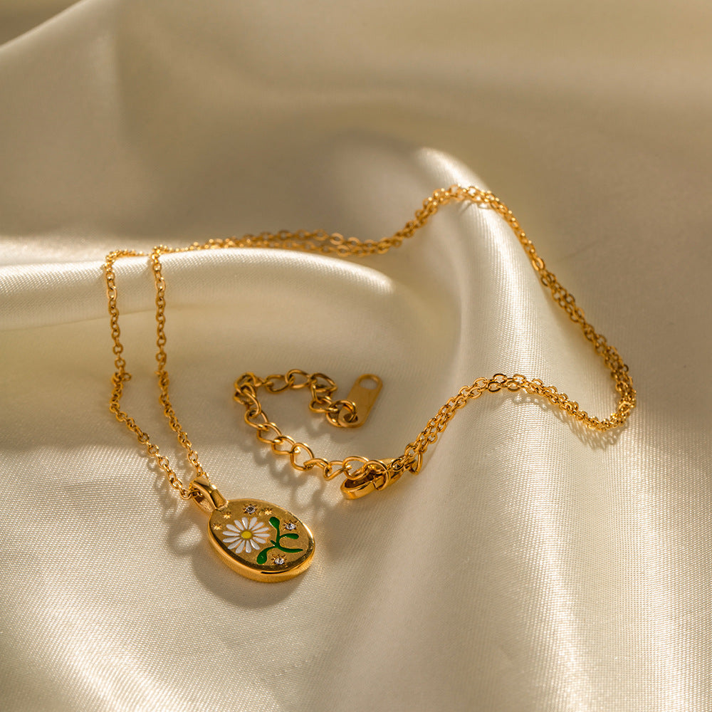 Blooming Wild Daisy Necklace