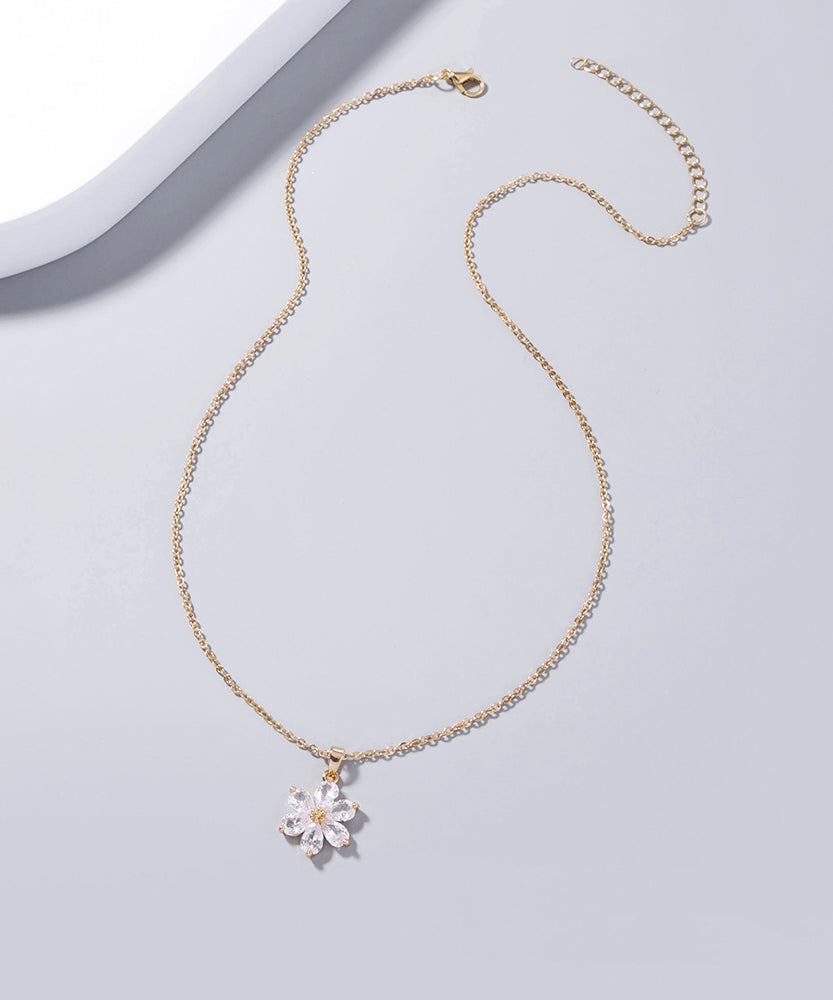 Crafted Daisy Necklace
