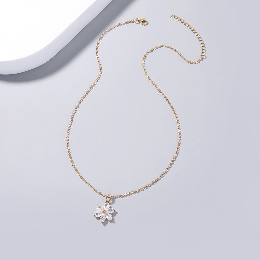 Crafted Daisy Necklace