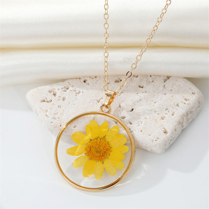 Effervescent Preserved Flower Necklace