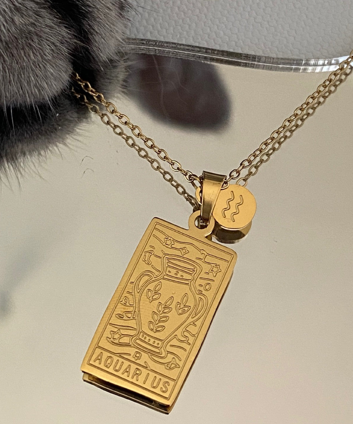 Constellation Engraved Clavicle Necklace