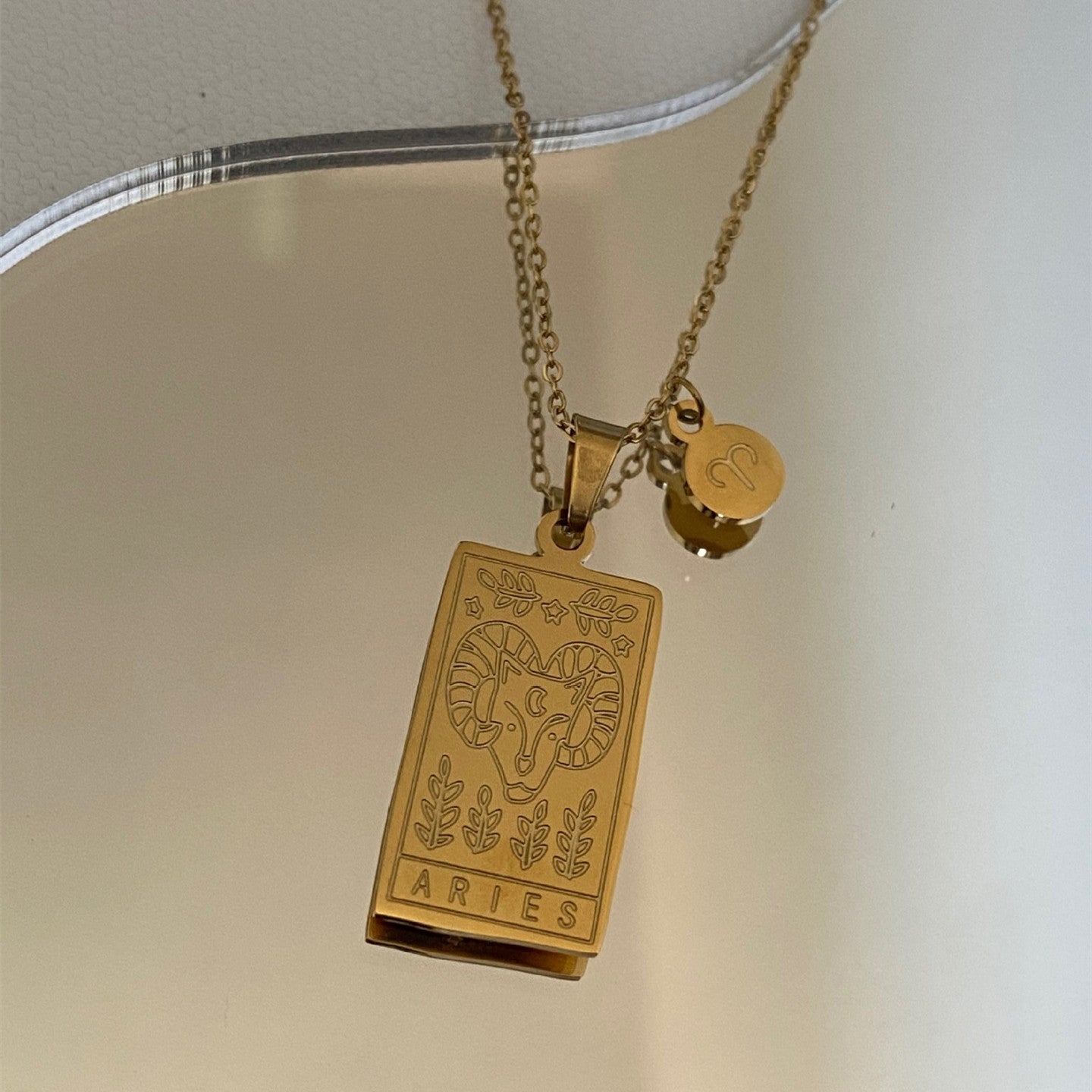 Constellation Engraved Clavicle Necklace