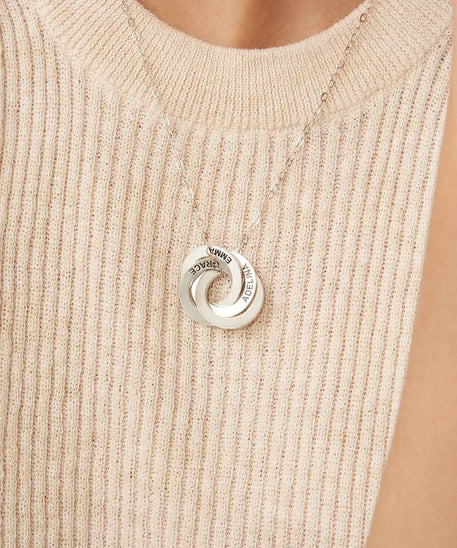 Customized Three Ring Tricolor Names Necklace