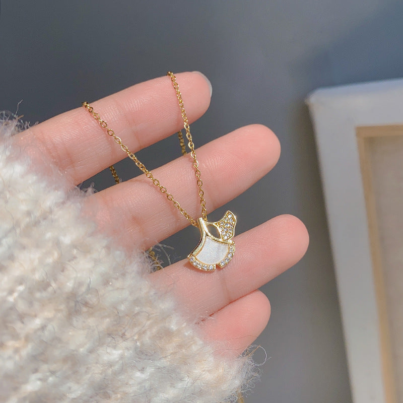 Harmonious Clavicle Necklace