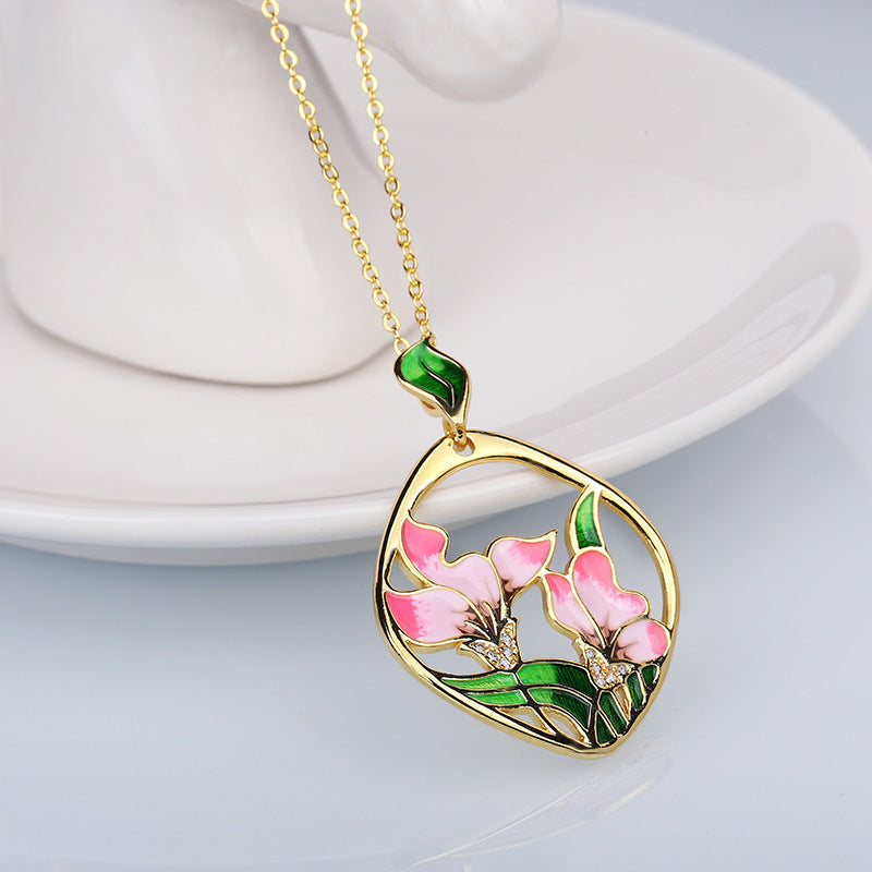 Leafy Spring Time Necklace