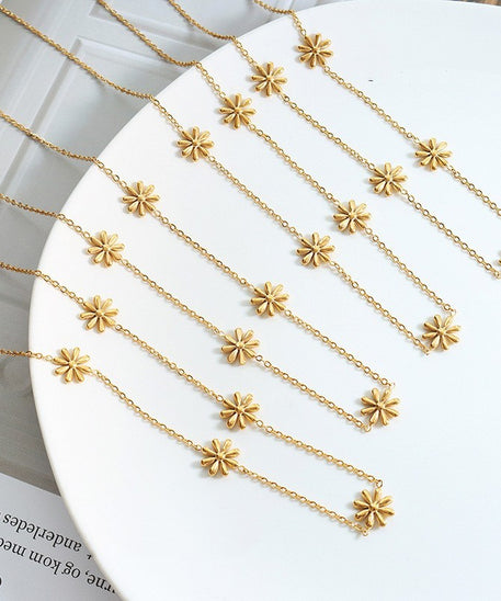 8 Petal Flower Necklace