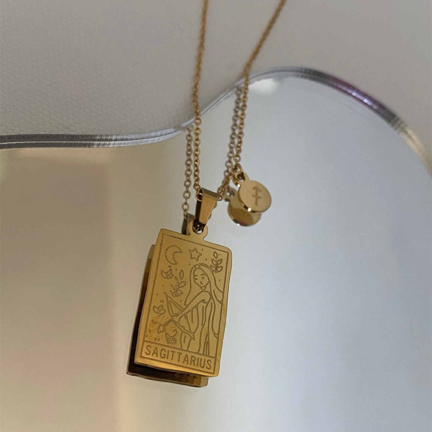 Constellation Engraved Clavicle Necklace