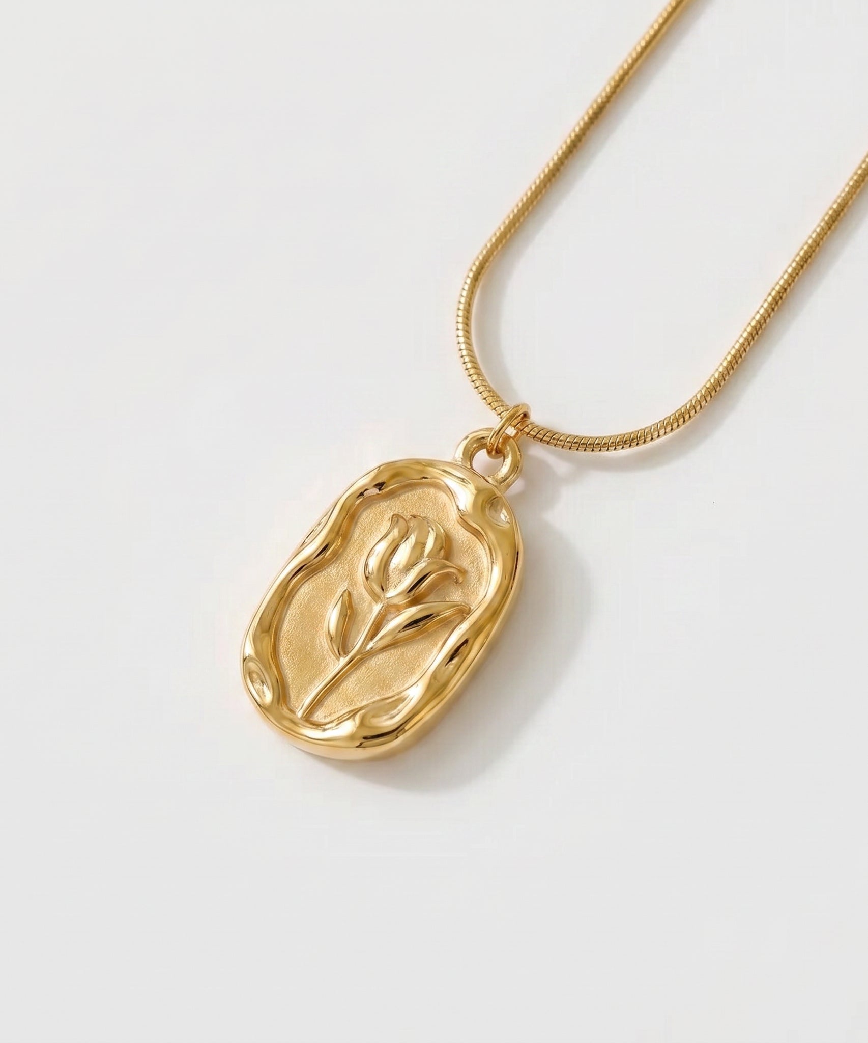 Romantic Tulip Musk Necklace