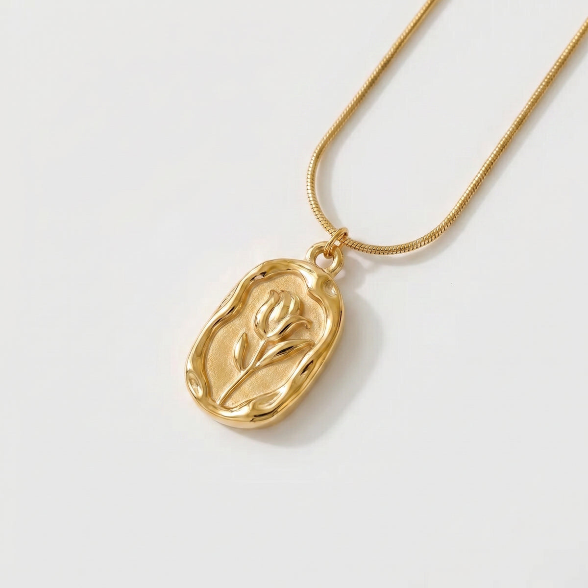 Romantic Tulip Musk Necklace