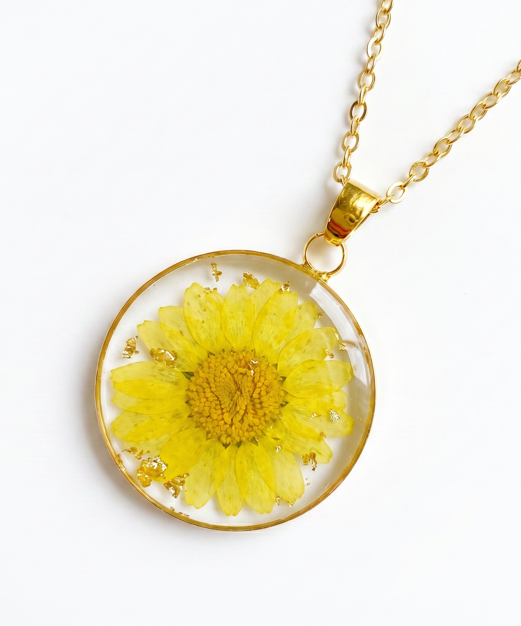 Ethereal Dried Flower Necklace | DESCRIPTION |