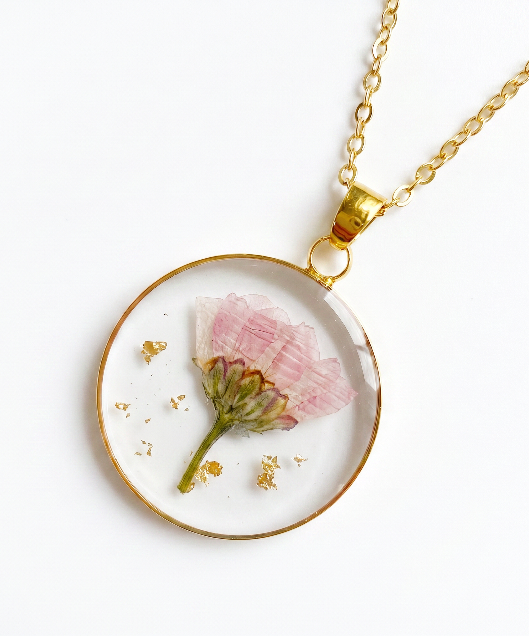 Ethereal Dried Flower Necklace | DESCRIPTION |